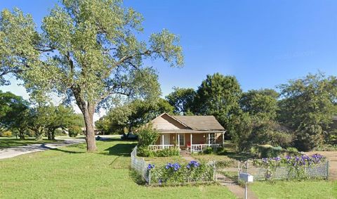 233 Texas Street Cedar Hill TX 75104