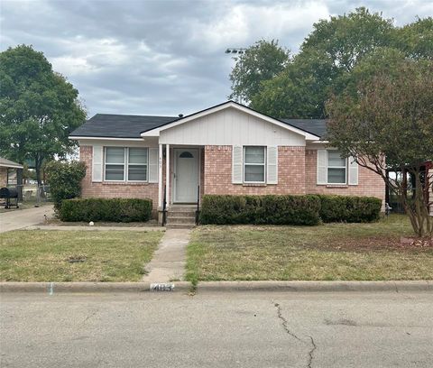 Photo of 403 Perry Avenue, Waxahachie, TX 75165 (MLS # 21195444)