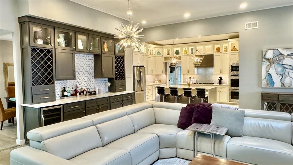 5801 Gallant Fox Lane