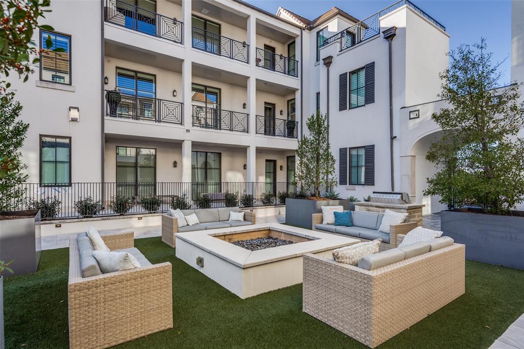 5270 Town And Country Boulevard 332