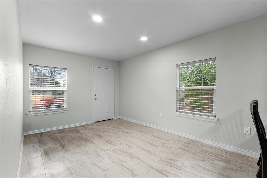 Parkdale 01 - Residential