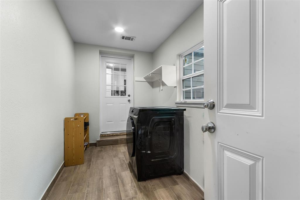 Parkdale 01 - Residential