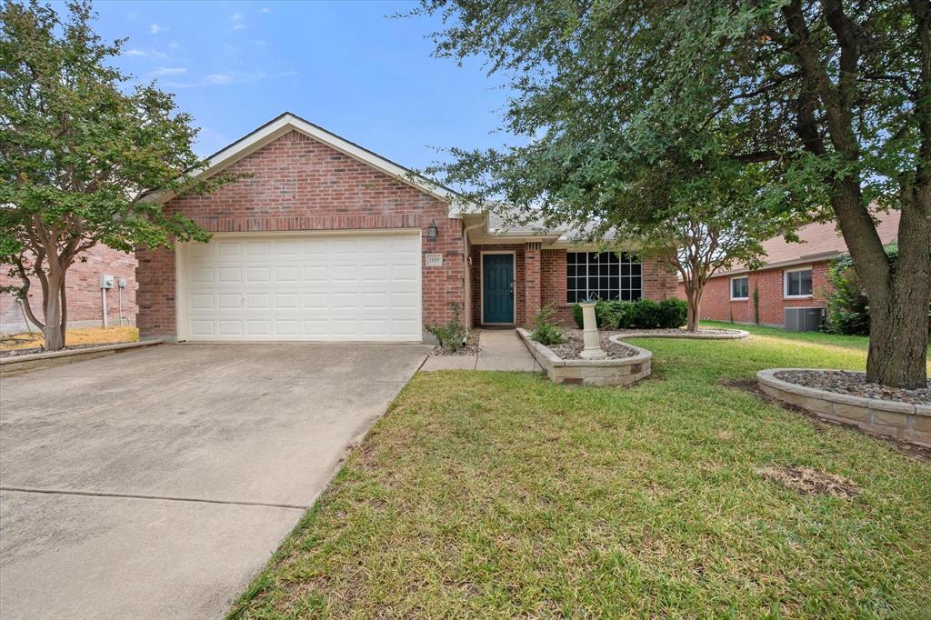 1109 Nighthawk Road