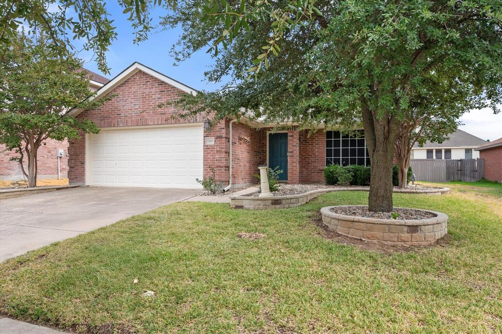1109 Nighthawk Road