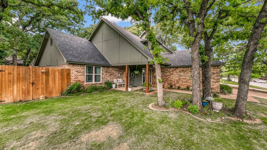 801 Lake Crest Parkway
