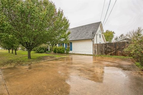 A home in Gun Barrel City