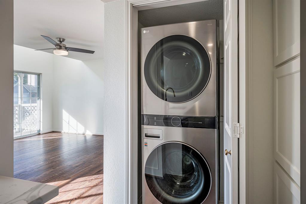 Carriage Place Condo On Marquita - Residential Lease