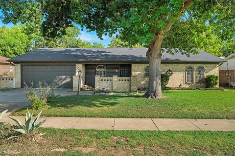 1500 Lagoona Lane Edgecliff Village TX 76134