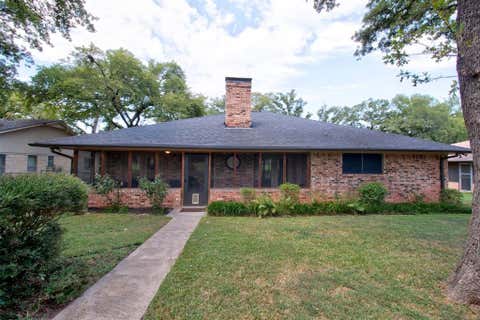 Tiny photo for 1010 Kiowa Drive W, Lake Kiowa, TX 76240 (MLS # 21341918)