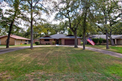 Tiny photo for 1010 Kiowa Drive W, Lake Kiowa, TX 76240 (MLS # 21341918)
