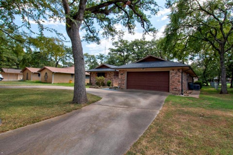 Tiny photo for 1010 Kiowa Drive W, Lake Kiowa, TX 76240 (MLS # 21341918)