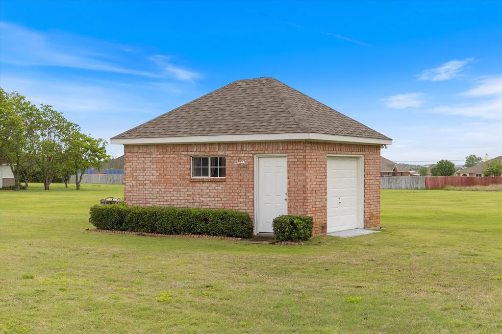 10524 Live Oak