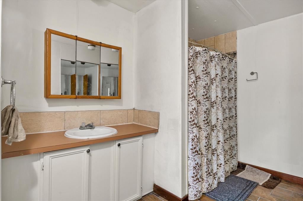LINDLEY H C - Residential