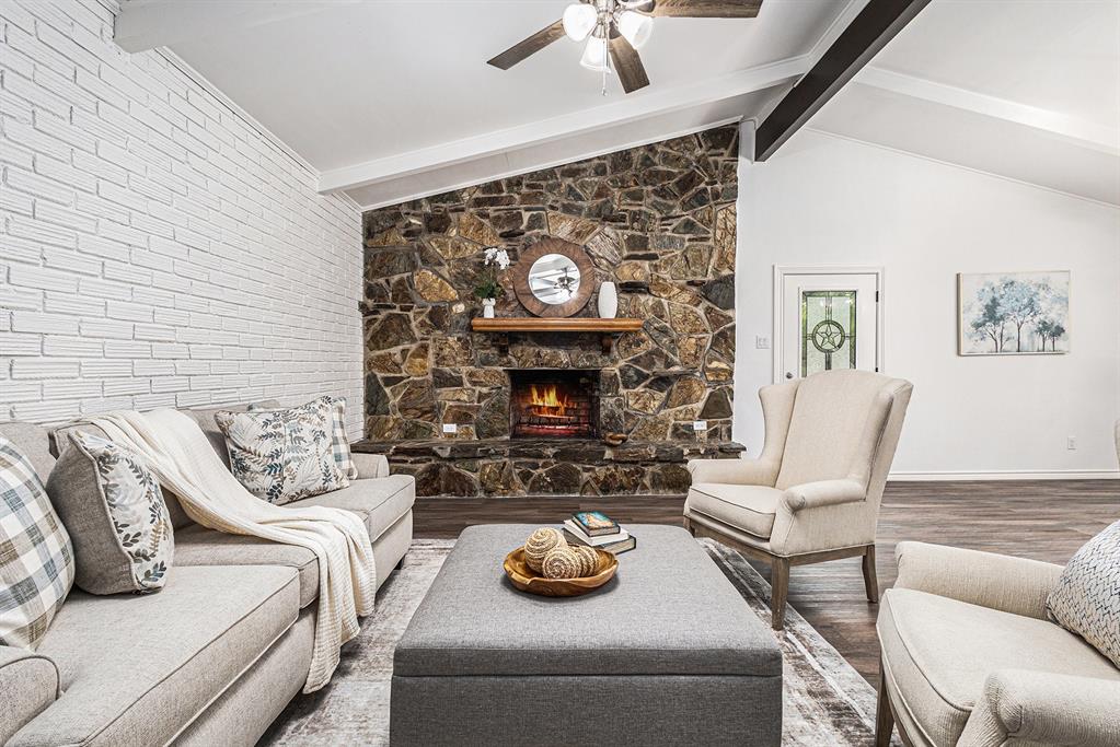 736 Sherbrook Drive