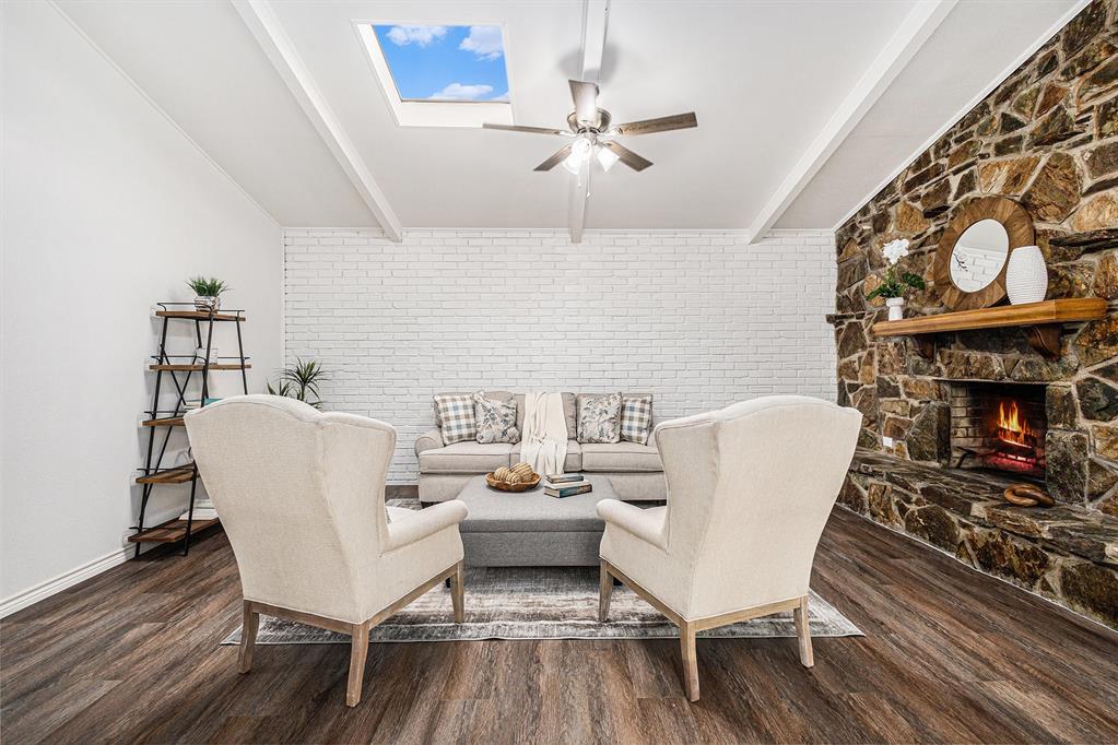 736 Sherbrook Drive