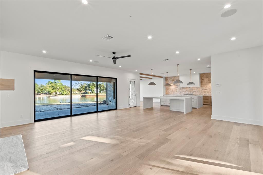 2566 Groves Drive