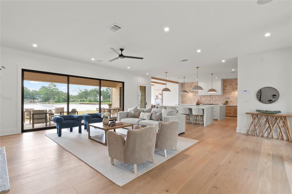 2566 Groves Drive