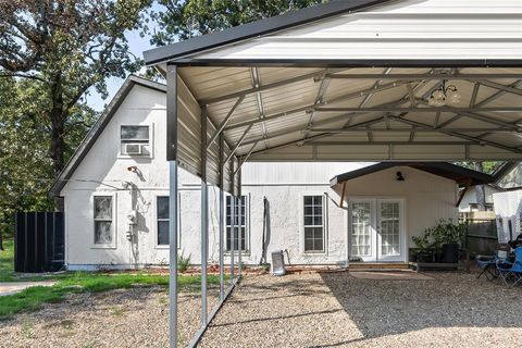 Photo of 136 Private Road 7708, Emory, TX 75440 (MLS # 21060020)