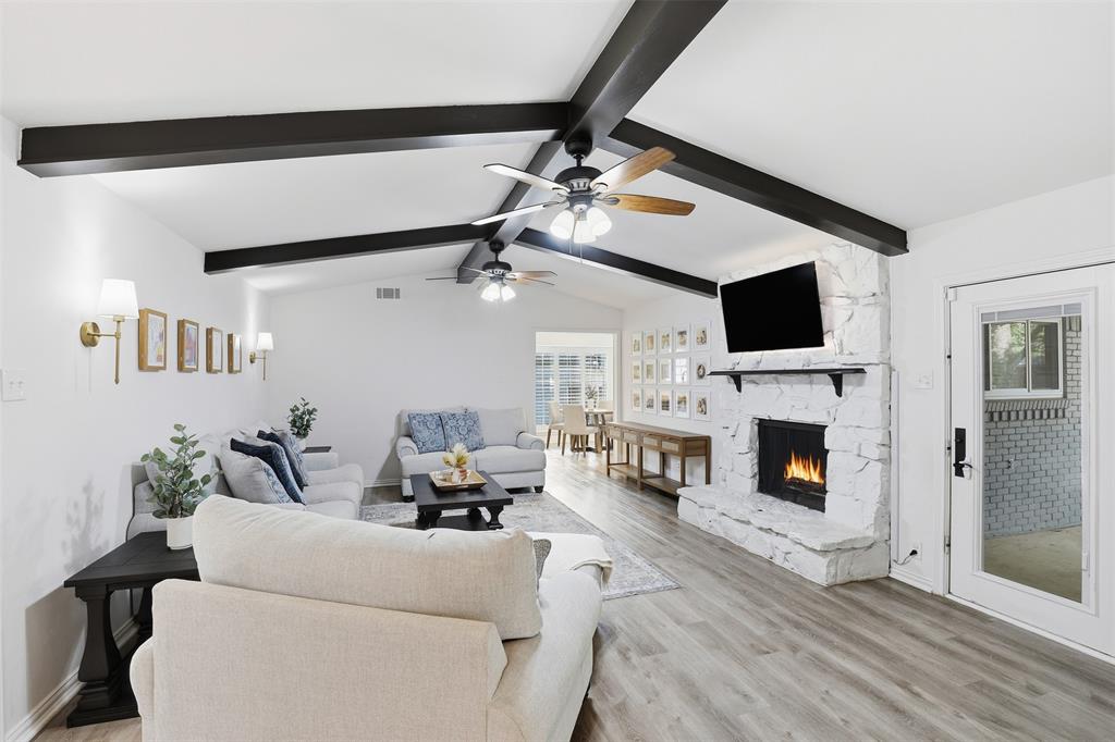 Lochwood Mdws Add Instl 12 - Residential