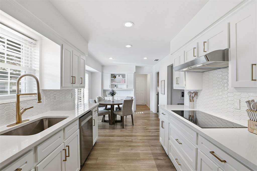 Lochwood Mdws Add Instl 12 - Residential