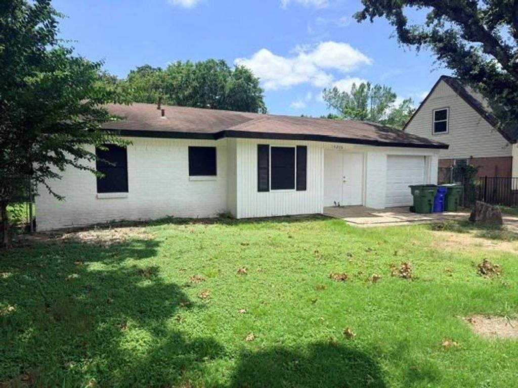 Photo of 14206 Cimarron Drive, Balch Springs, TX 75180 (MLS # 21339180)