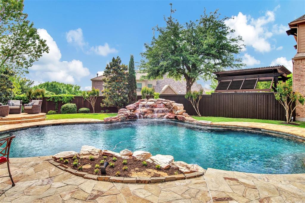 4828 Pyramid Drive