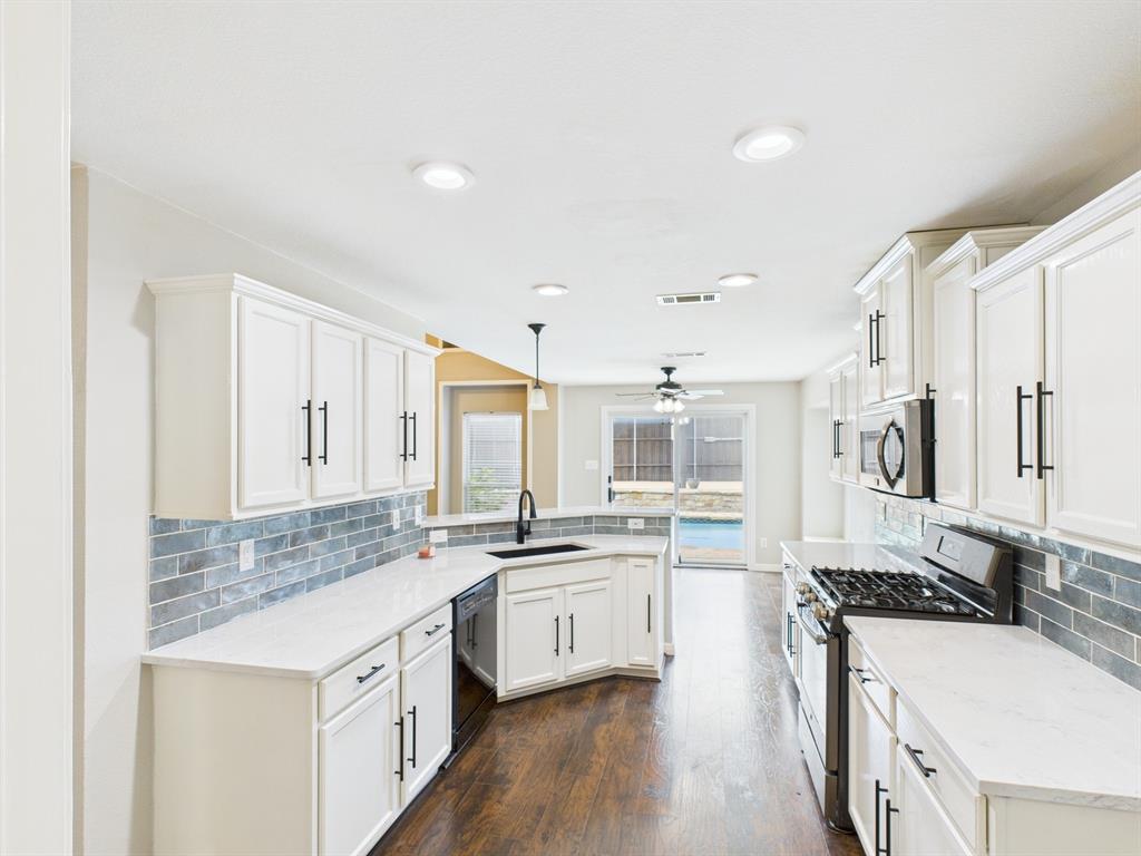 805 Sabona Drive
