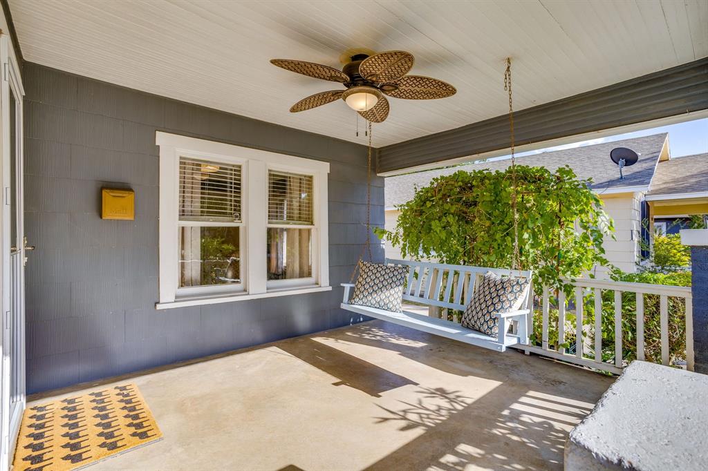 1809 Belle Place