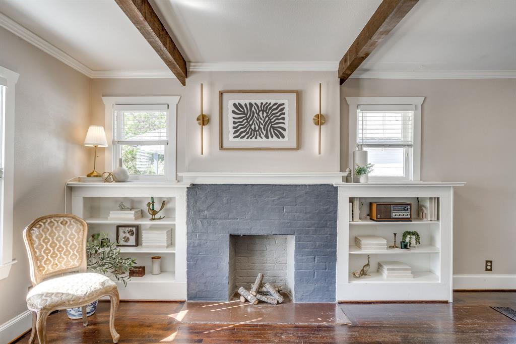 1809 Belle Place
