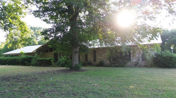 181 S FM 373, MUENSTER, TX 76252 - Image d9a7ebef0b5cb7d1e80287f60089f0df/910761915