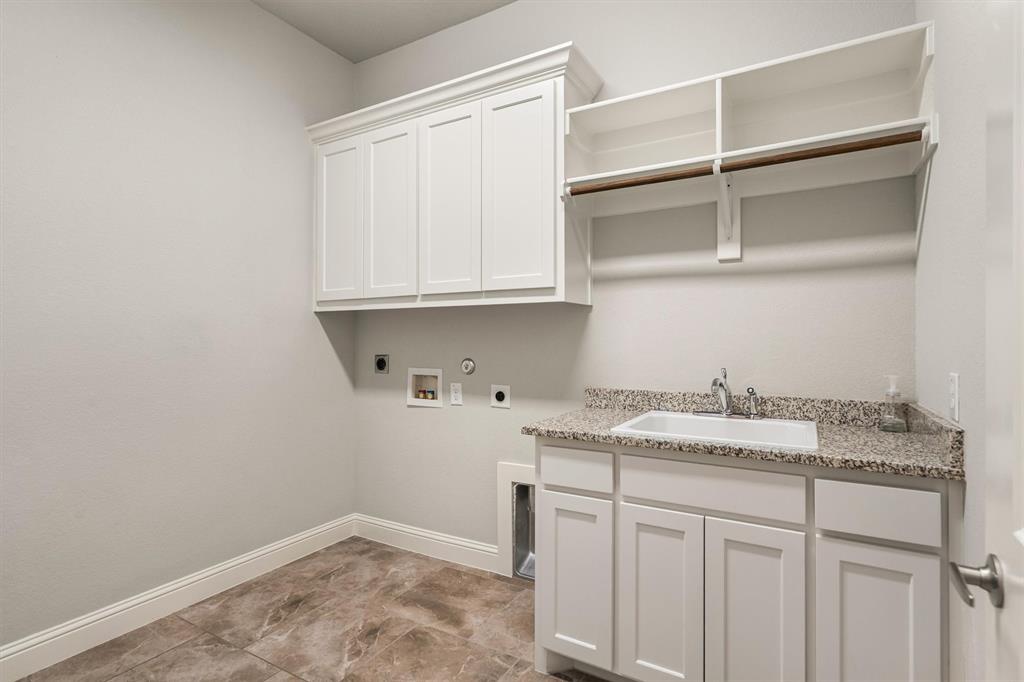 The Oaks Ph Two - Residential