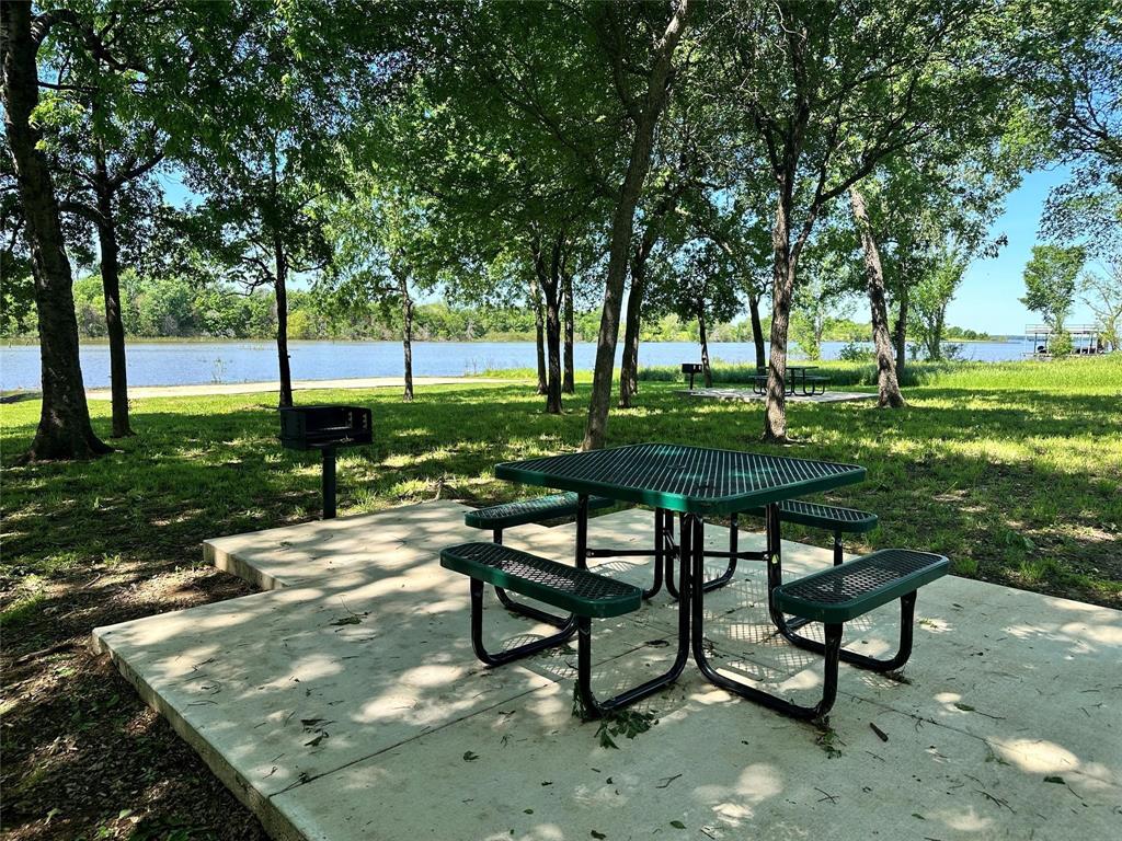 Admiral Shores on Richland Chambers Lake - Land