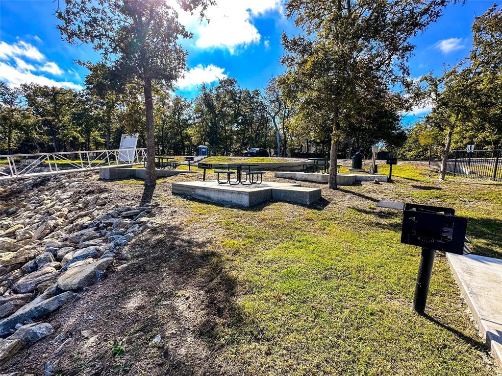 Admiral Shores on Richland Chambers Lake - Land