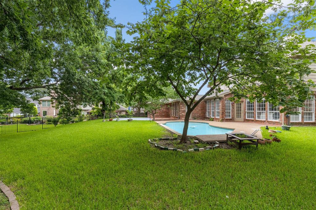 6010 Troon Circle