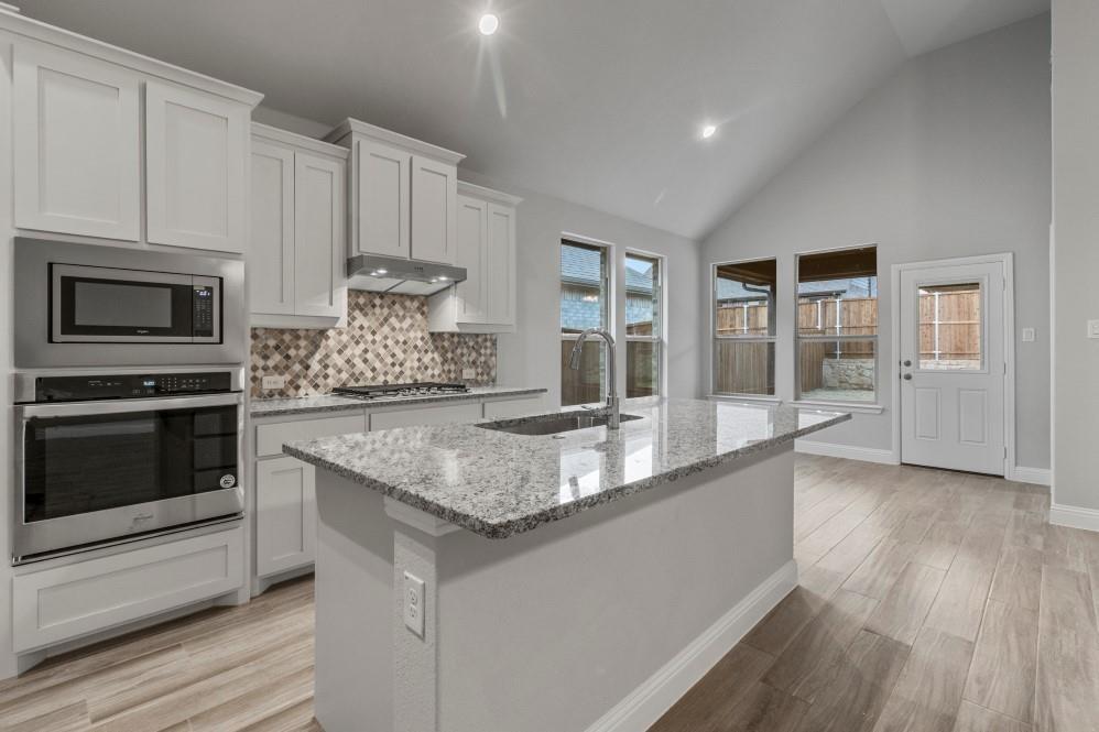 Keller Crossing - D.R. Horton - Residential Lease