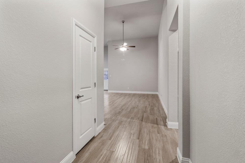 Keller Crossing - D.R. Horton - Residential Lease