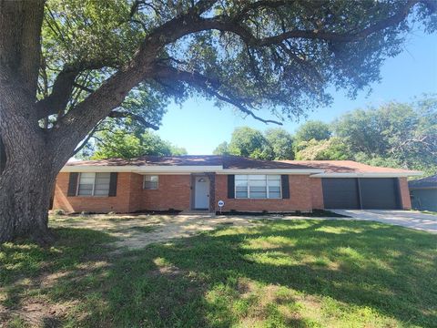 5209 Wharton Drive Fort Worth TX 76133