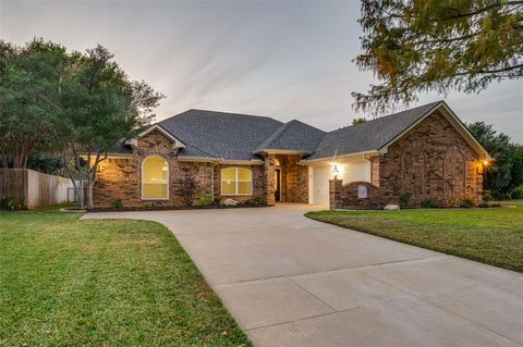 6214 Summergrove Drive Arlington TX 76001