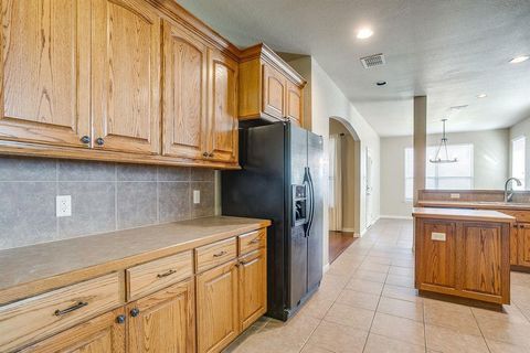 Tiny photo for 912 Robbins Way, Saginaw, TX 76179 (MLS # 21177273)