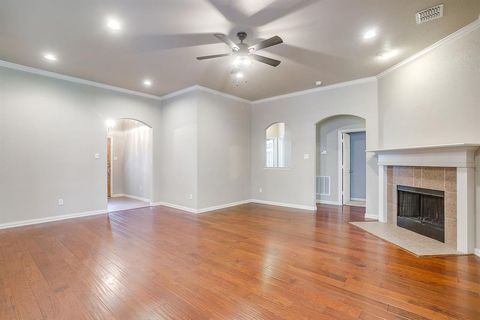Tiny photo for 912 Robbins Way, Saginaw, TX 76179 (MLS # 21177273)