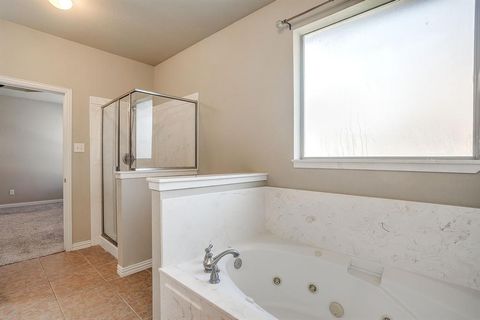 Tiny photo for 912 Robbins Way, Saginaw, TX 76179 (MLS # 21177273)