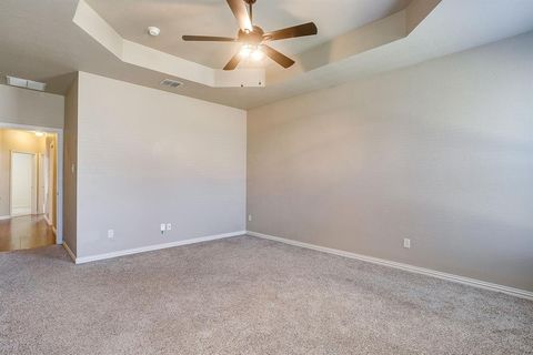 Tiny photo for 912 Robbins Way, Saginaw, TX 76179 (MLS # 21177273)