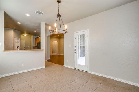 Tiny photo for 912 Robbins Way, Saginaw, TX 76179 (MLS # 21177273)