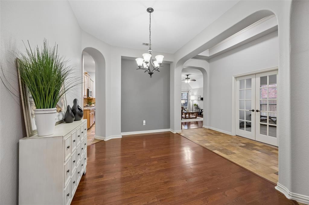 2723 Ponce De Leon