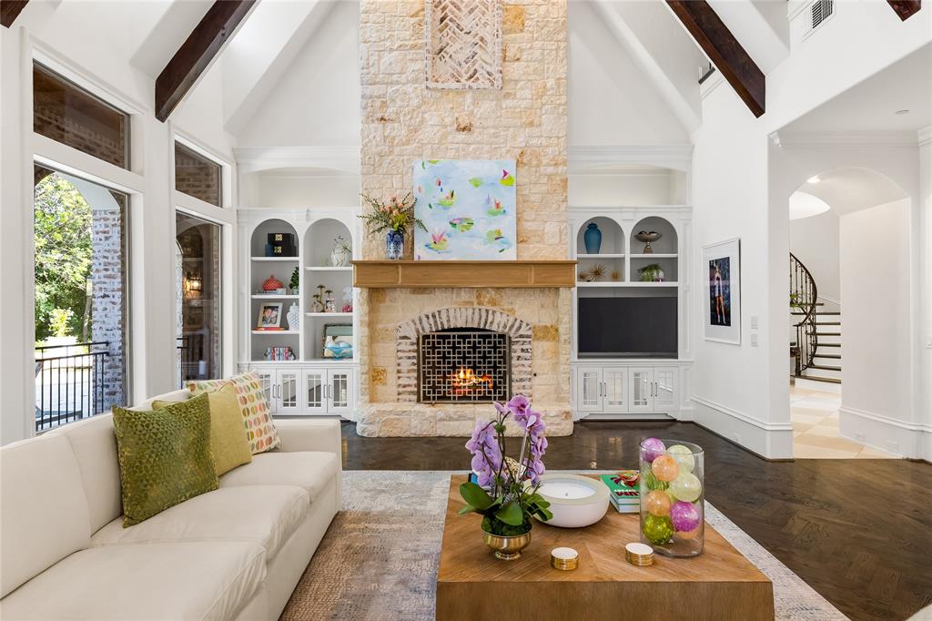 6301 Shady Oaks Drive