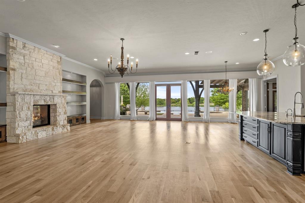 1005 Forest Lake Circle
