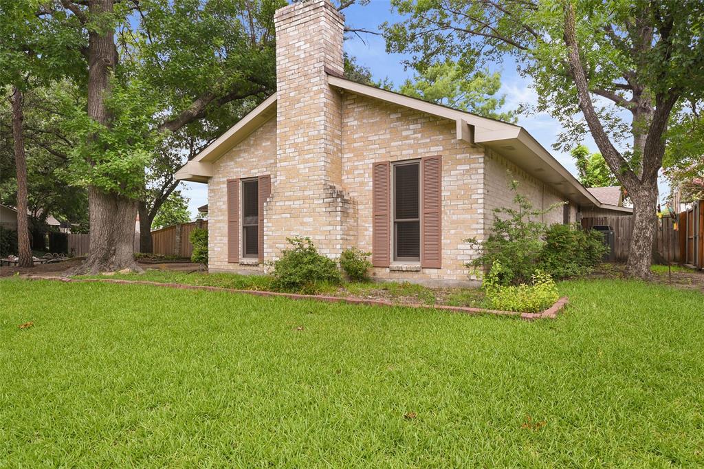 921 Sleepy Hollow Drive