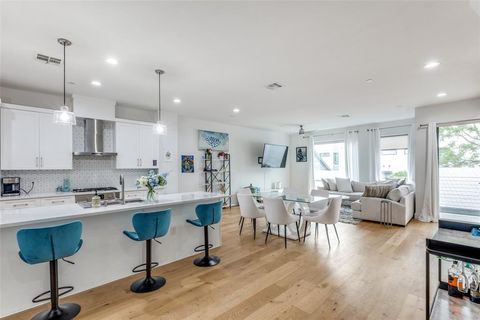 2222 Moser Avenue 110 Dallas TX 75206