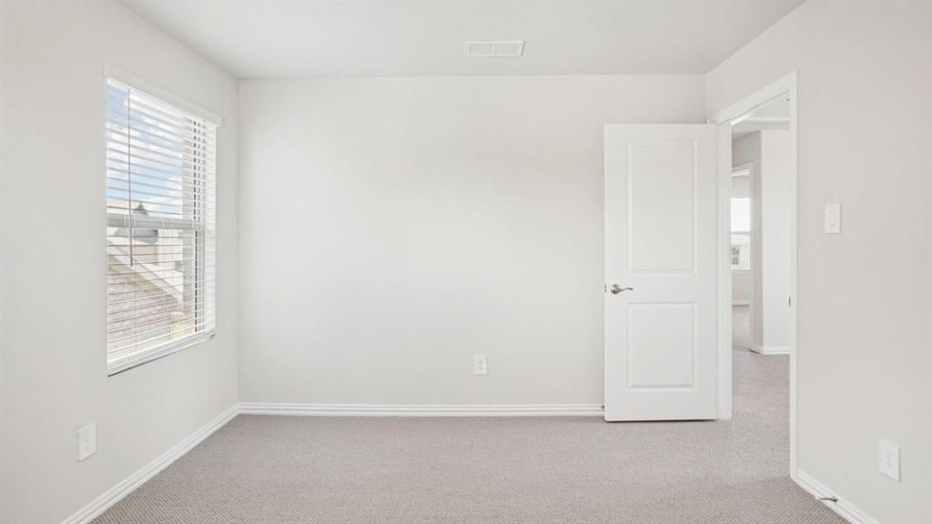 SIMPSON CROSSING PHASE 3, BLK N, LOT 4 - Residential Lease