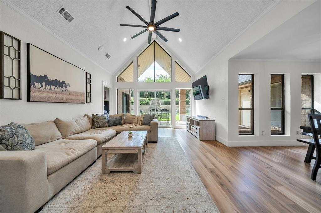 1254 Whispering Oaks Drive